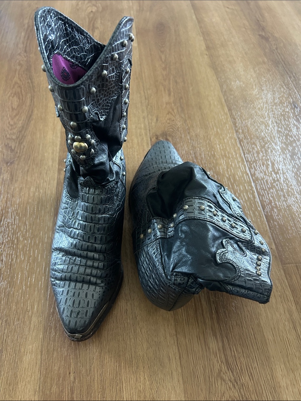 Zodiac Black Croc-Embossed Studded Pointed-Toe Boots Vintage 80s - Picture 5 of 5